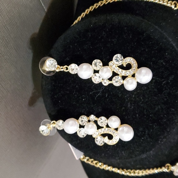 Christian Siriano New York Necklace & Earrings set - Picture 3 of 7